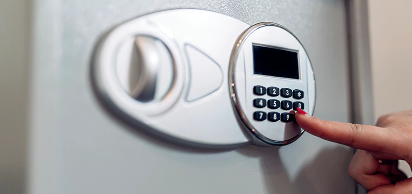 Jewelry Safe Cracking in Pittsburg, California